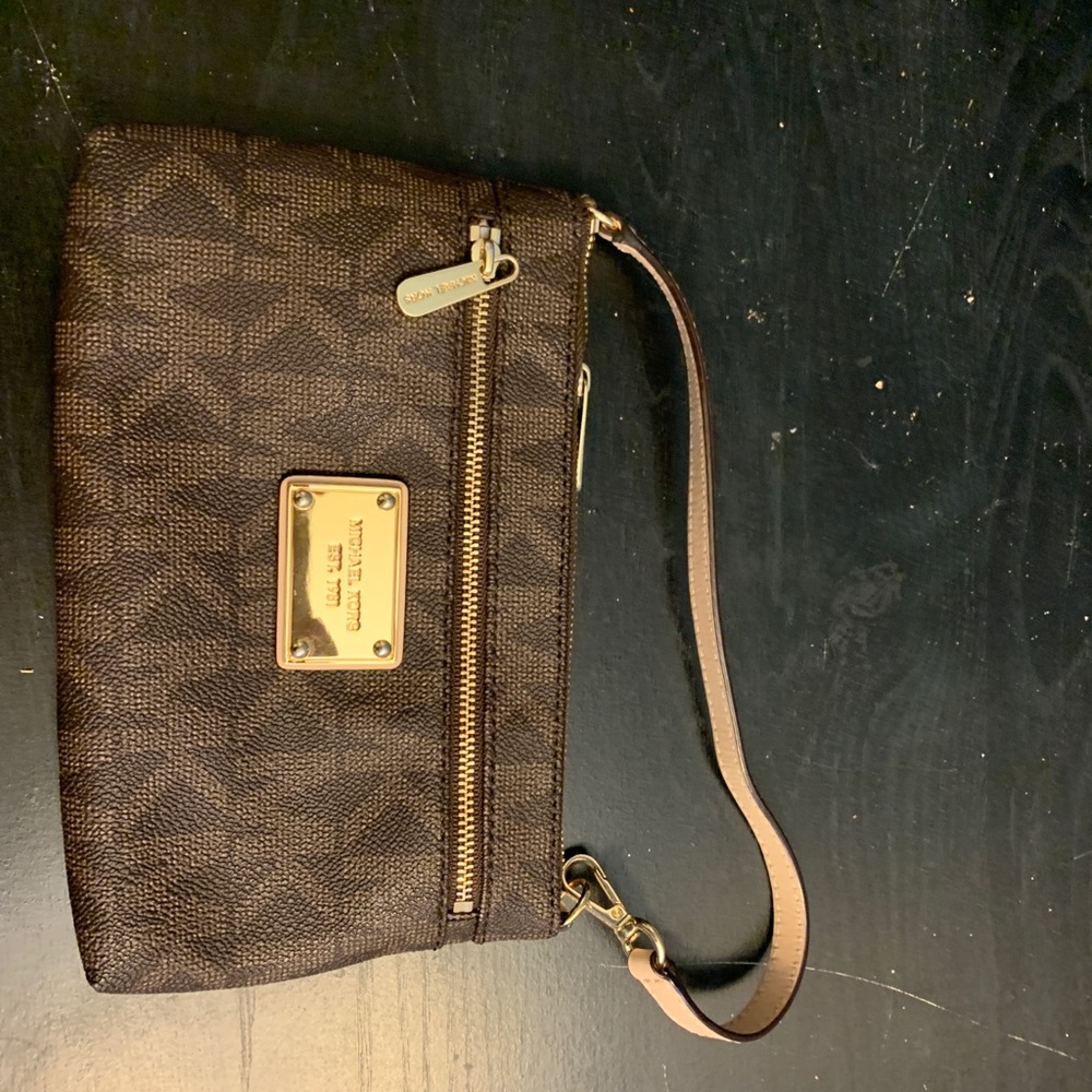 Michael Kors Wristlet